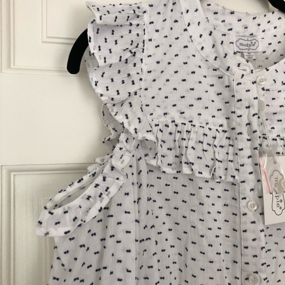 White cold shoulder button down - Picture 4 of 6